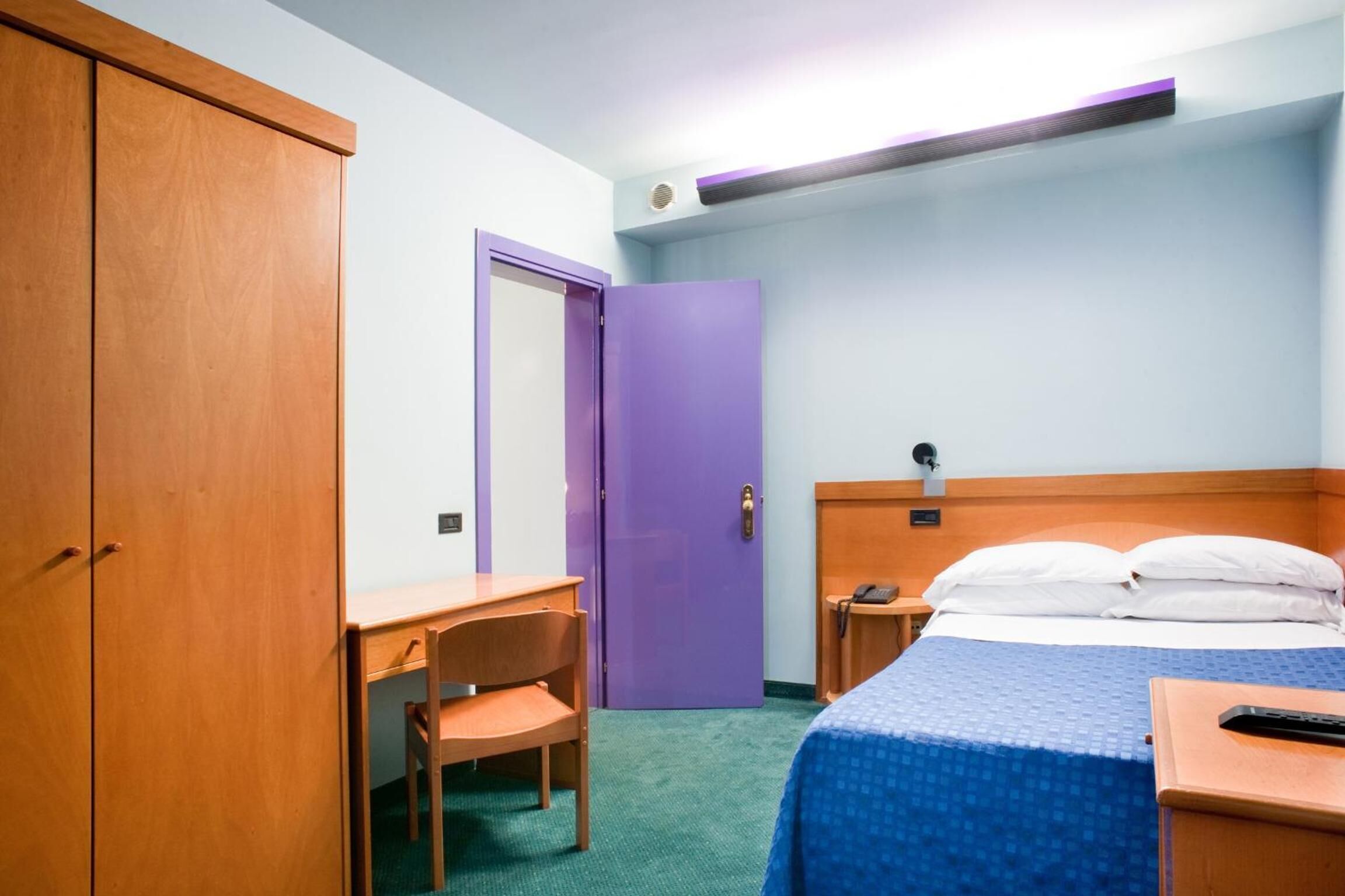 in-room safe, desk, free wifi, bed sheets