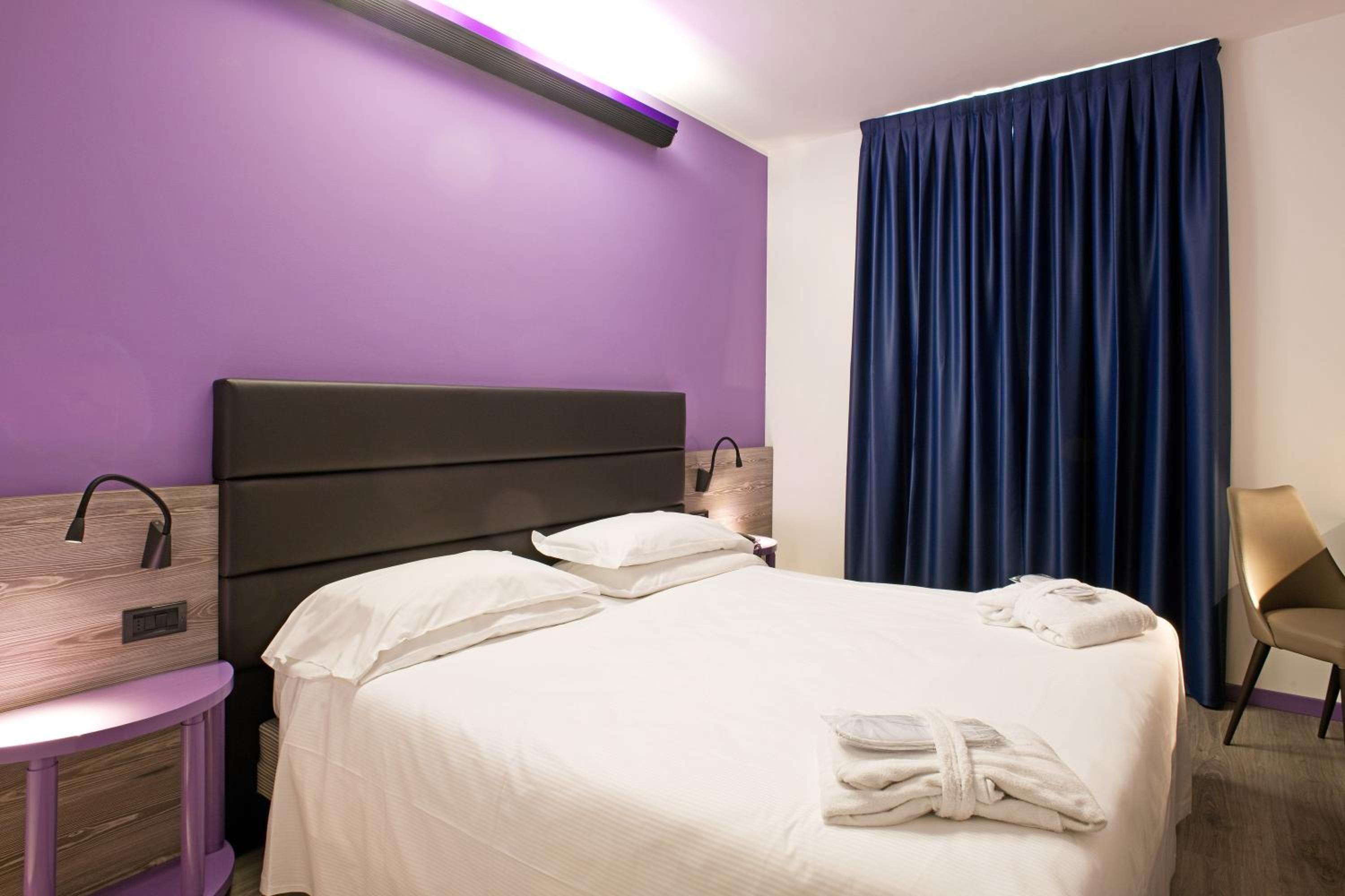 in-room safe, desk, free wifi, bed sheets