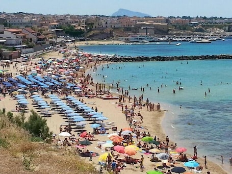Beach. Cinisi Vacanze
