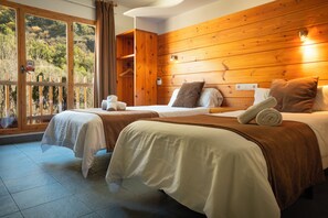 Zimmersafe, individuell dekoriert, individuell eingerichtet