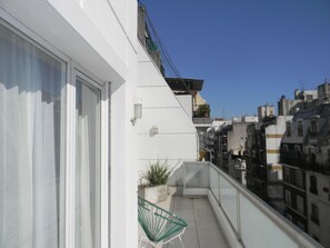 Premium Apartment (Cuadruple Occupancy) | Terrace/patio - Art Suites (Buenos Aires)