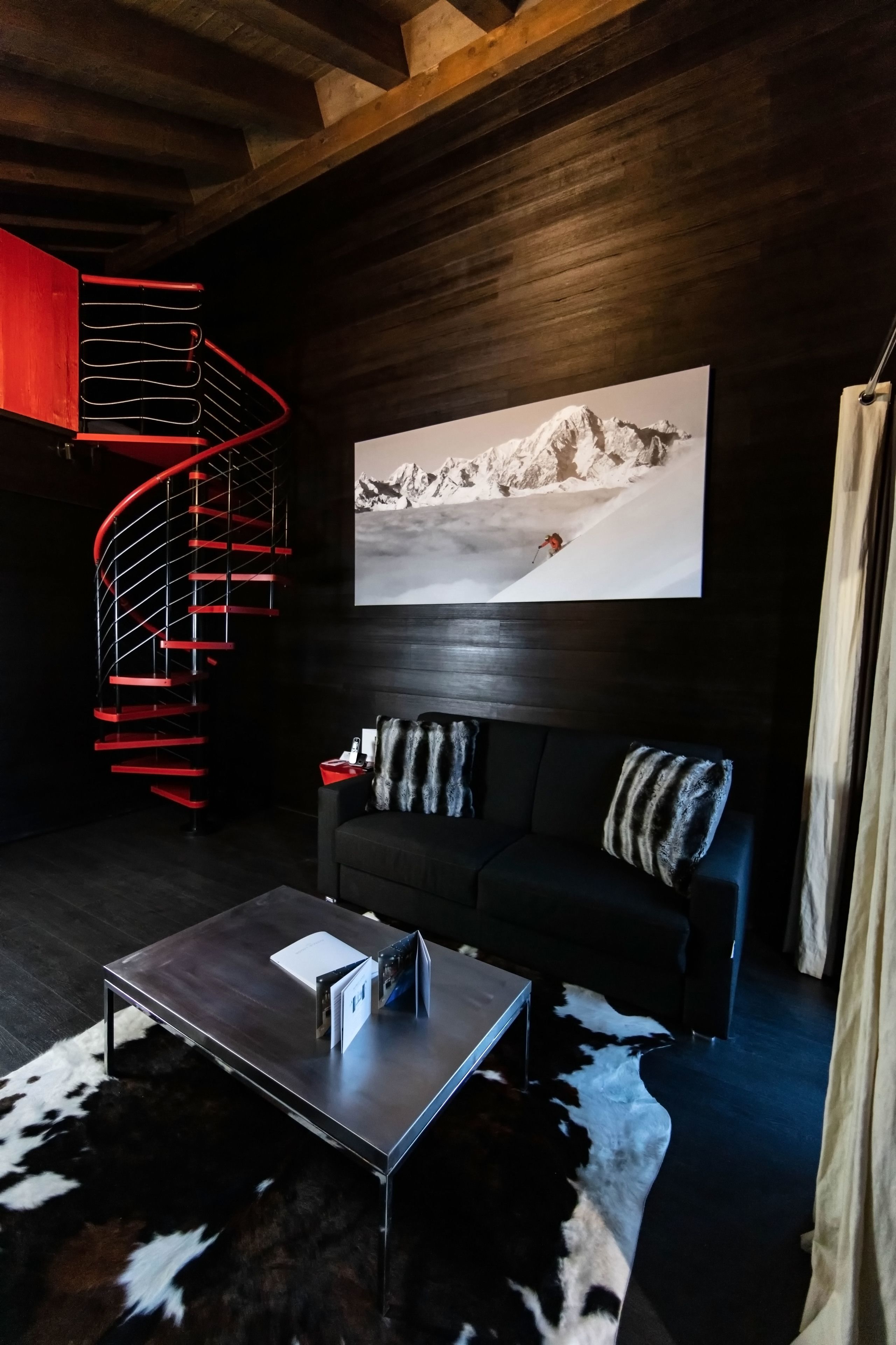 suite | 1 bedroom, minibar, in-room safe, free wifi