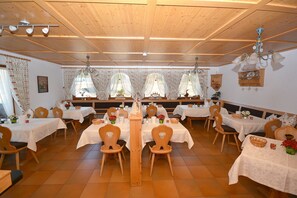 Petit déjeuner buffet compris tous les jours