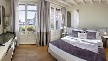 意大利 Frette 床單、高級寢具、迷你吧、房內夾萬