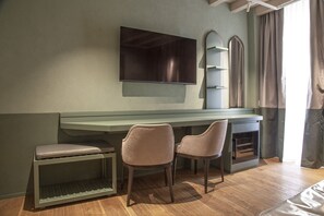 Elegant rom | Italienske Frette-laken, sengetøy av topp kvalitet og minibar