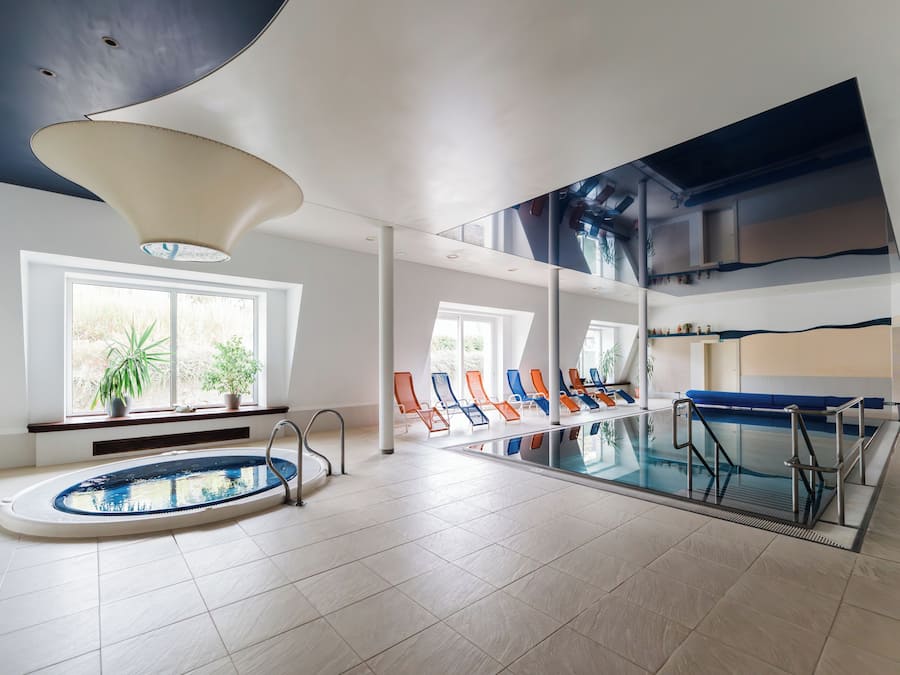 Una piscina techada
