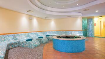 Couples treatment rooms, body treatments, body scrubs, facials