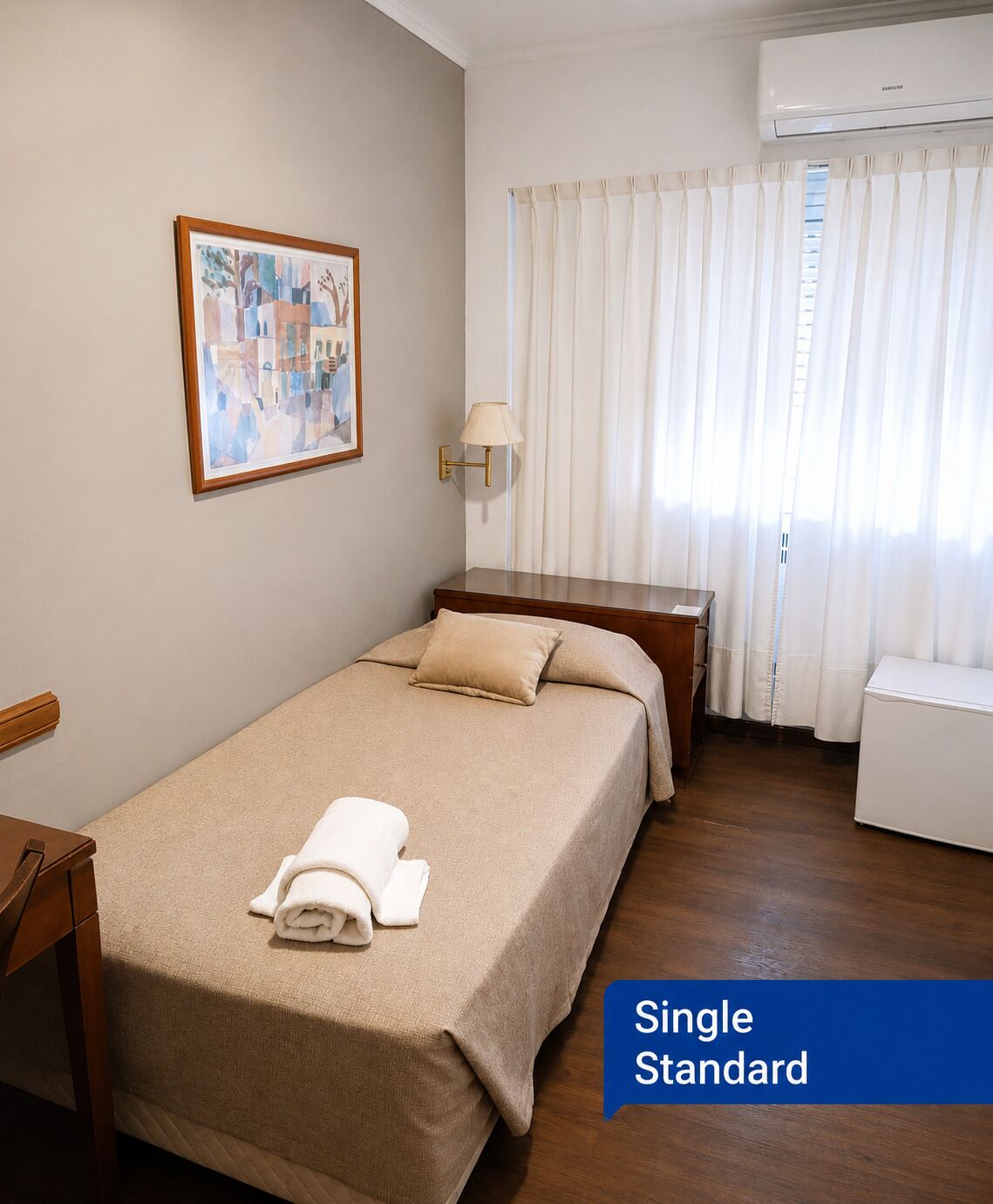 Standaard kamer | Een kluis op de kamer, een bureau, gratis wifi, beddengoed