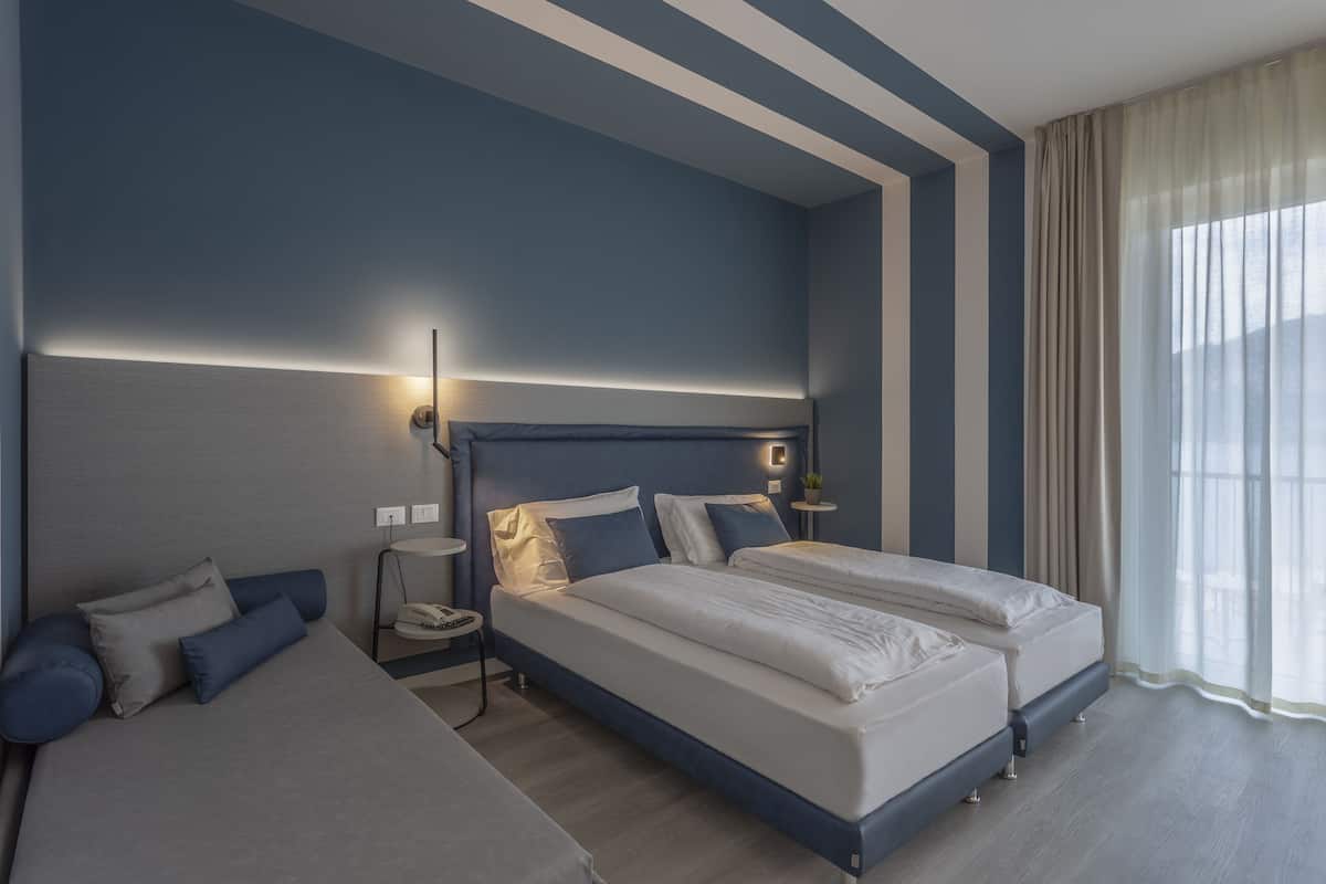 Chambre Deluxe | Coffres-forts dans les chambres, Wi-Fi gratuit, draps fournis