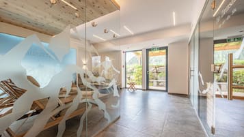 Sauna, Dampfbad, Reflexologie, 2 Behandlungsräume