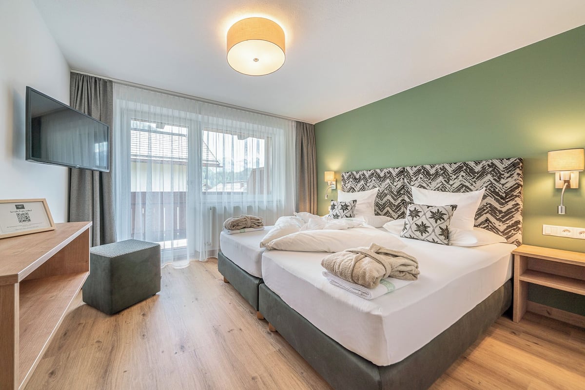 Junior Suite | In-room safe, individually decorated, individually furnished, free WiFi
