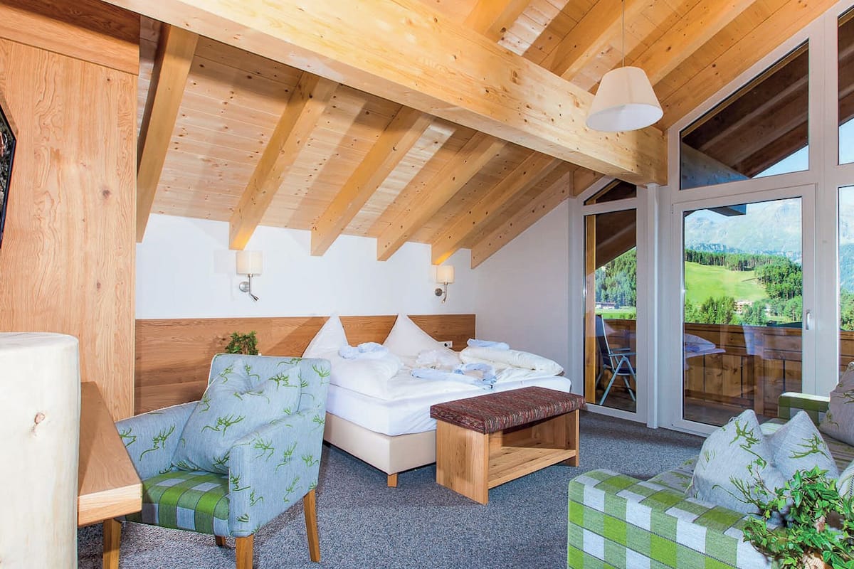 Family Suite | In-room safe, individually decorated, individually furnished, free WiFi