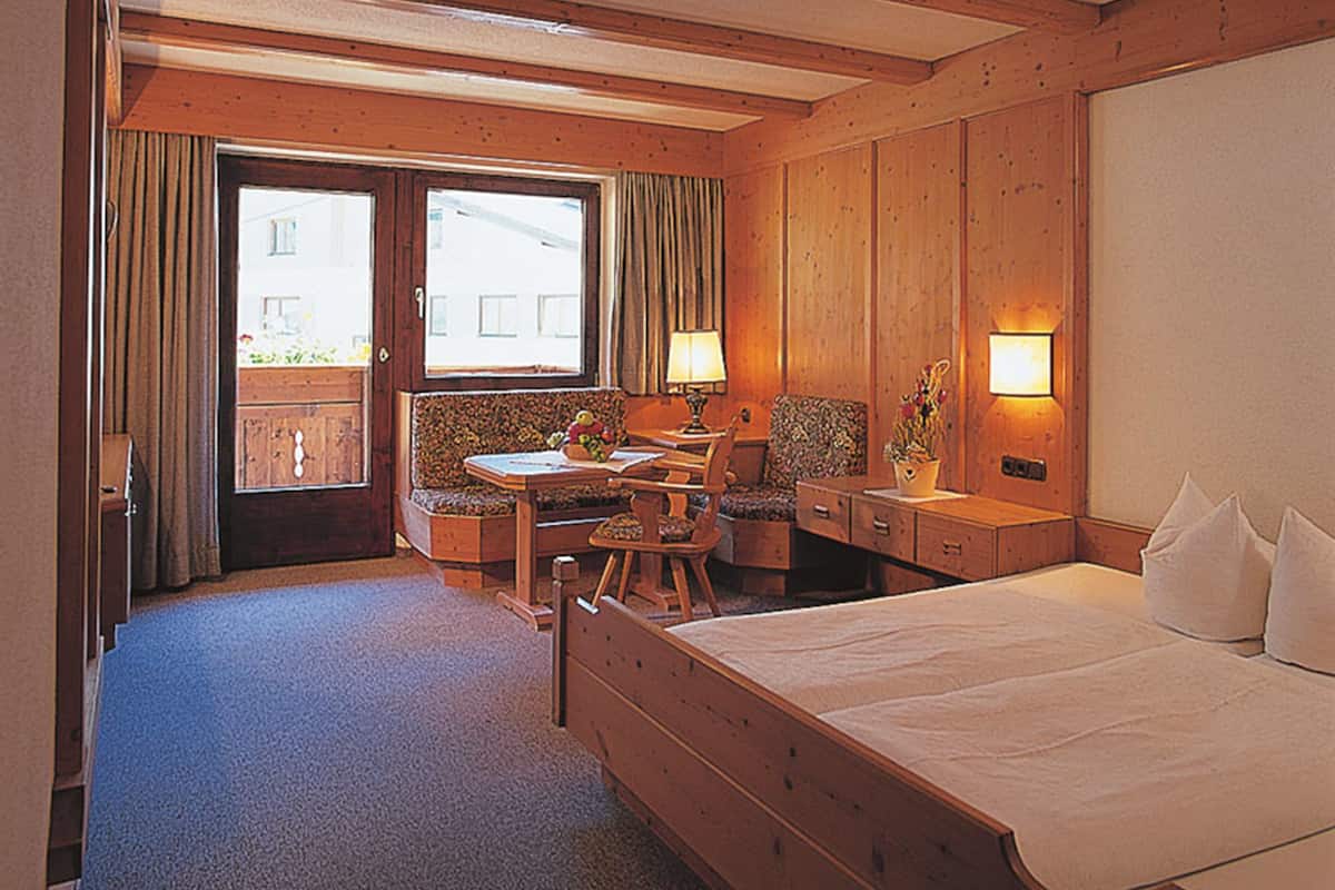 Classic Double Room, Balcony, Mountain View (Hemerkogel) | In-room safe, rollaway beds, free WiFi