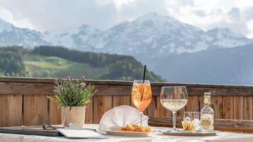 Frühstück und Abendessen