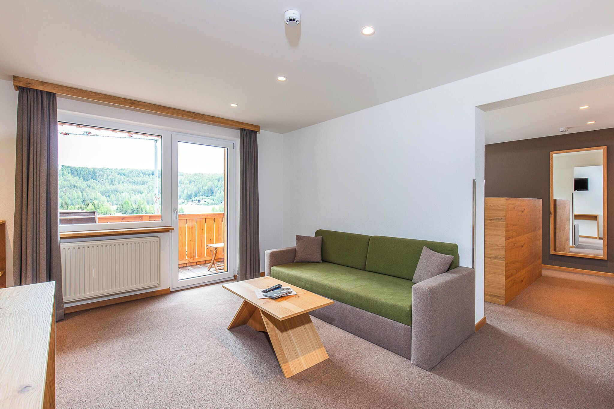 Junior Suite | In-room safe, individually decorated, individually furnished, free WiFi