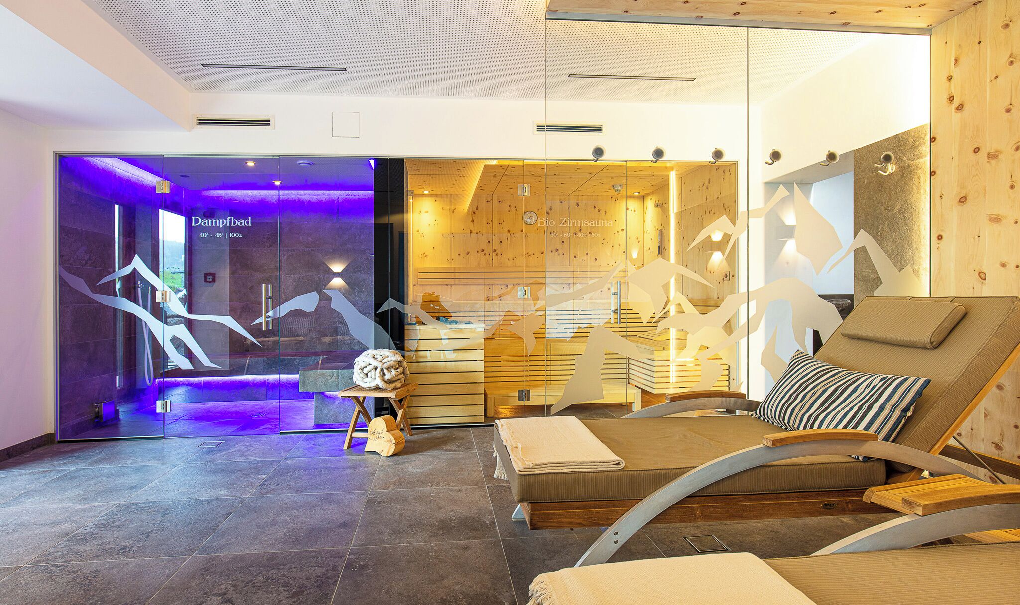 Sauna, baño turco, reflexología, 2 salas de tratamientos 