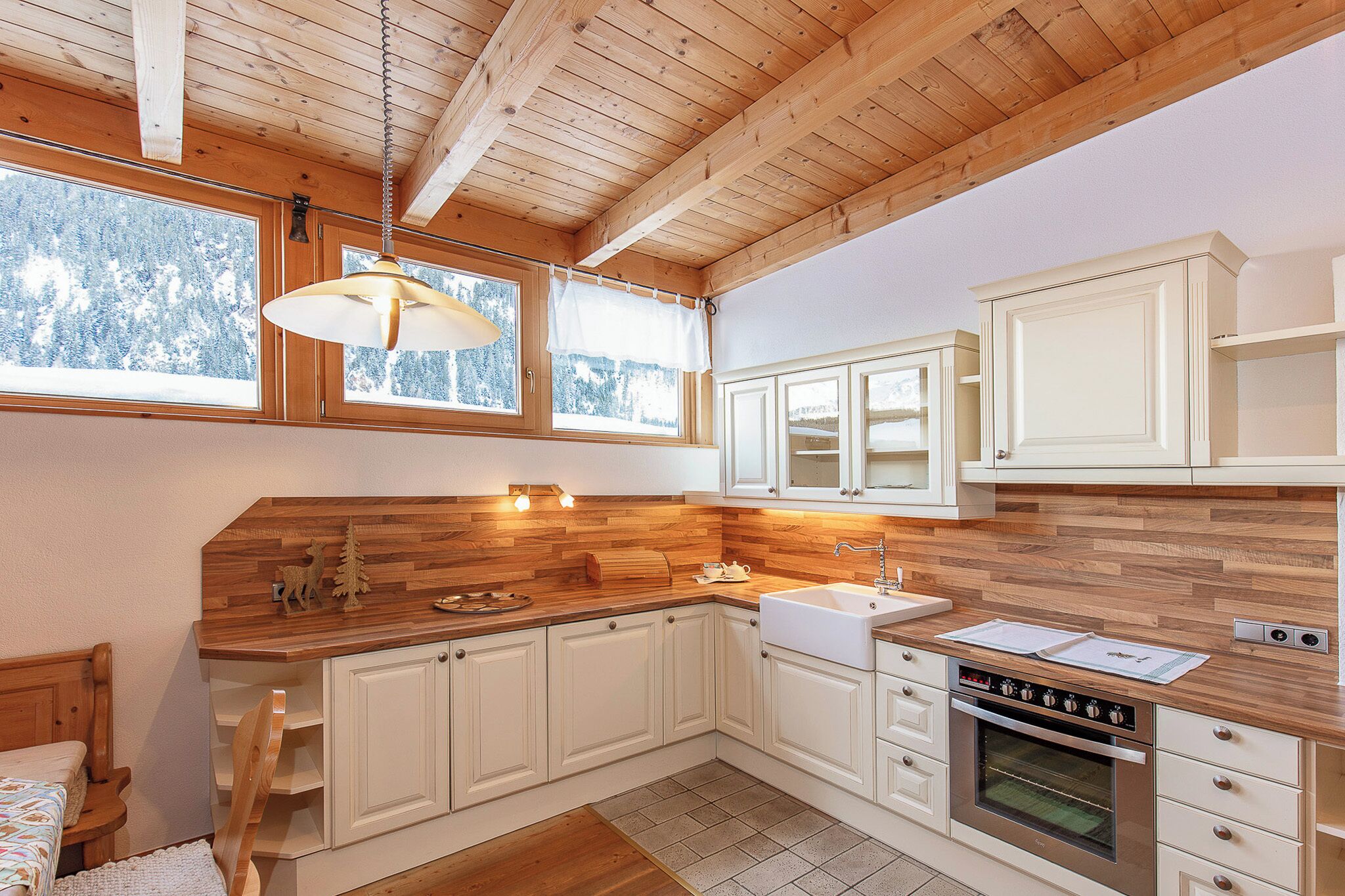 Family Apartment, 2 Bedrooms | Private kitchen