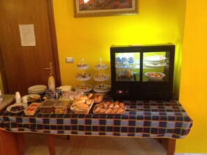 Free full breakfast - B&B Ondazzurra (Piraino)