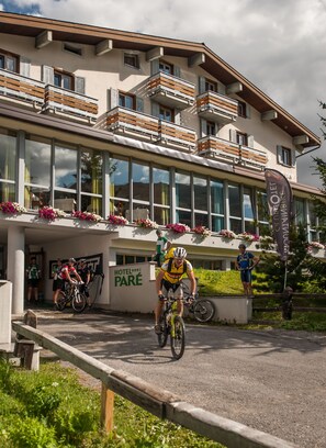Front of property - Hotel Parè (Livigno)