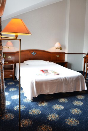 Hypo-allergenic bedding, Select Comfort beds, minibar, in-room safe