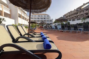 Sun deck