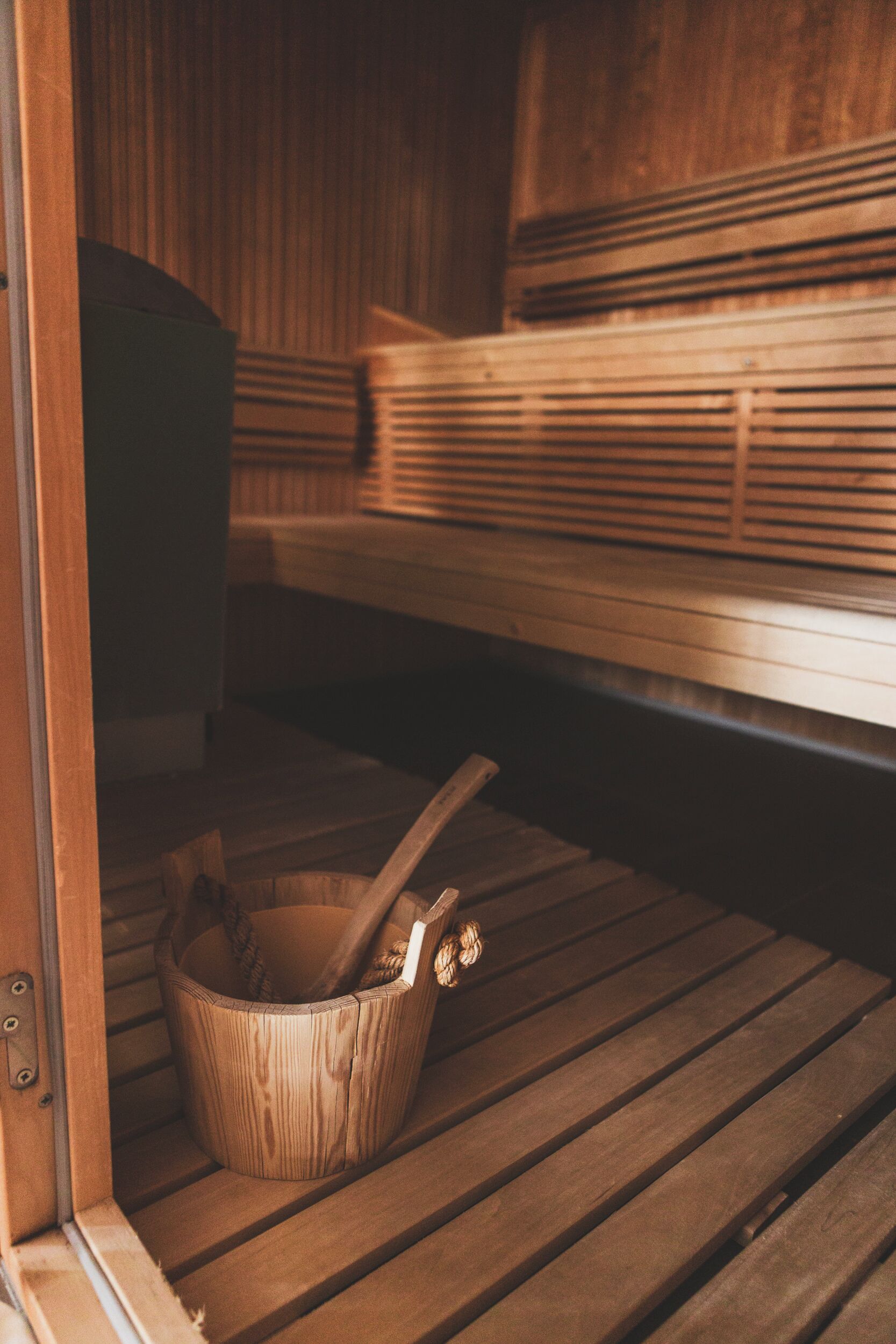 sauna, turkish bath/hammam, body treatments, body scrubs, facials