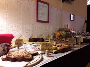 Free daily buffet breakfast - Antica Casa dei Rassicurati (Montecarlo)