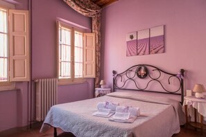 Desk, blackout drapes, cribs/infant beds, free WiFi - Antica Casa dei Rassicurati (Montecarlo)