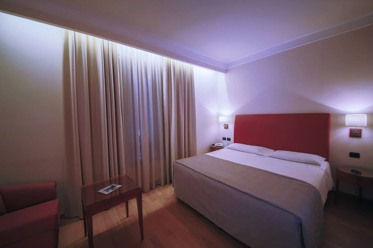 In-room safe, desk, laptop workspace, soundproofing