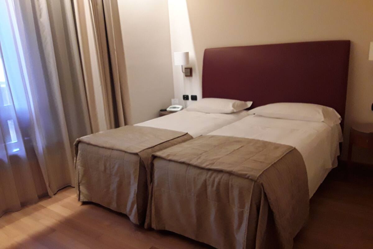 Superior Double Room, 2 Twin Beds | In-room safe, desk, laptop workspace, soundproofing