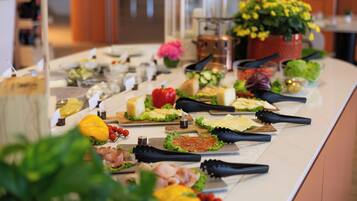 Petit déjeuner buffet compris tous les jours