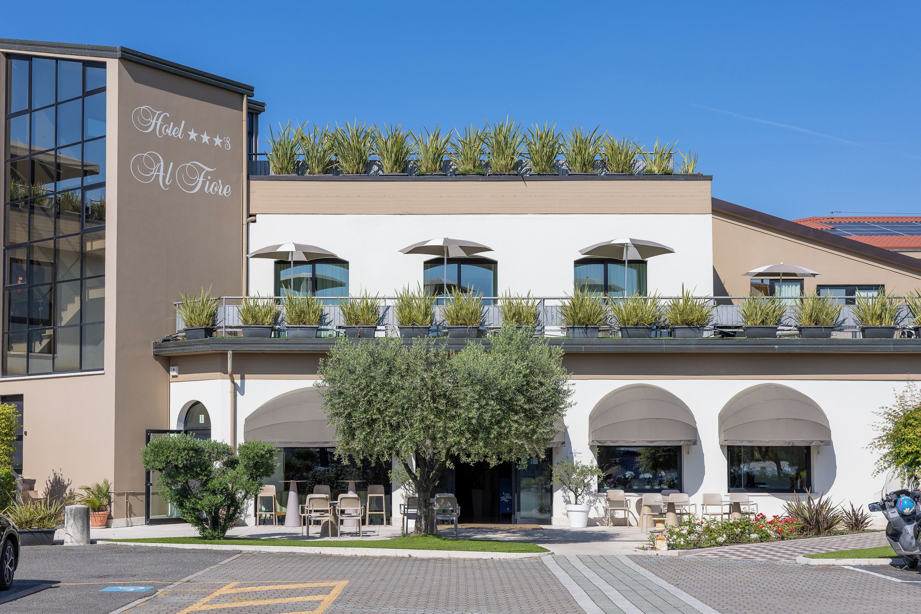 Fachada da propriedade