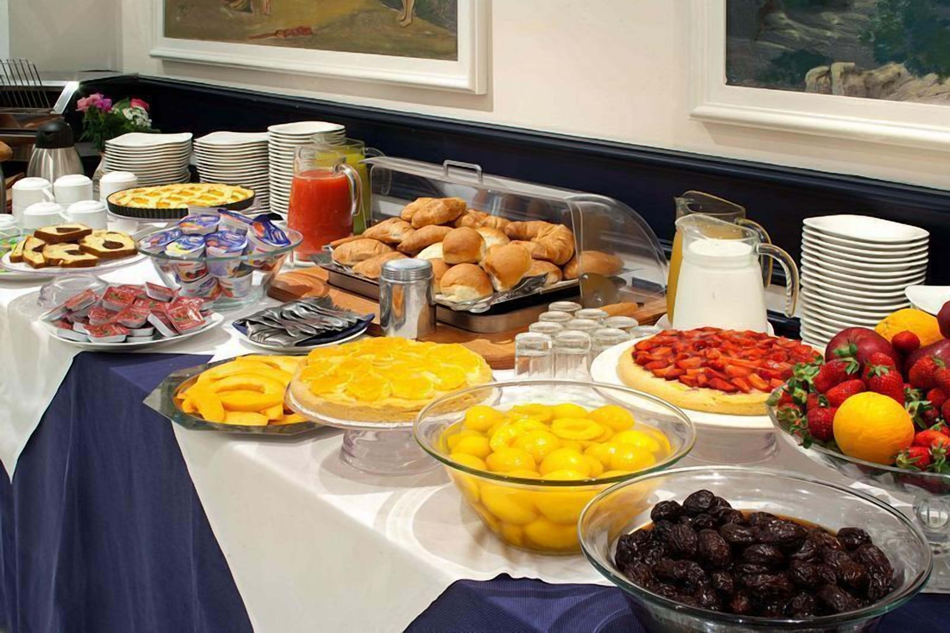 Petit déjeuner buffet compris tous les jours