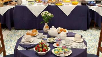 Petit déjeuner buffet compris tous les jours