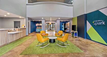 Spark by Hilton Phoenix East Mesa