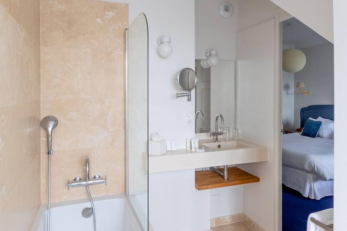 free toiletries, hair dryer, towels