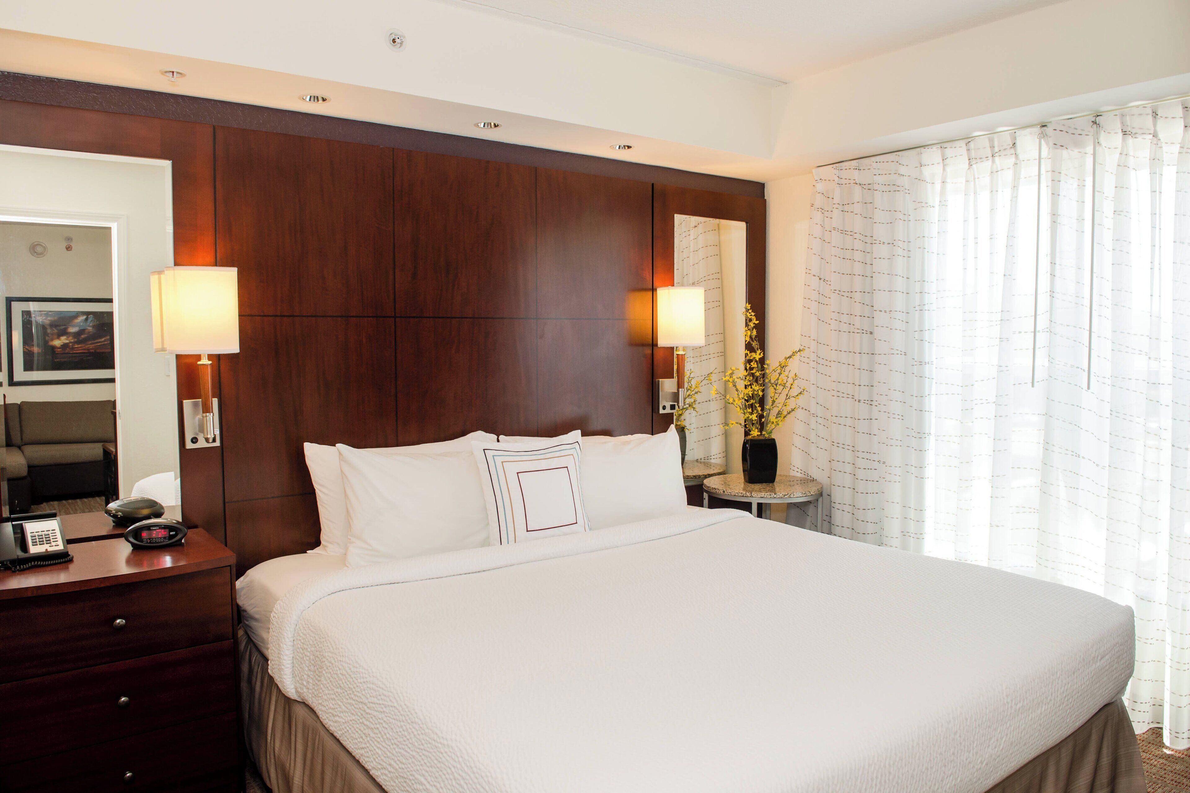 suite, 1 bedroom | in-room safe, desk, laptop workspace, blackout curtains