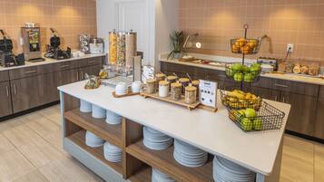 Free daily buffet breakfast
