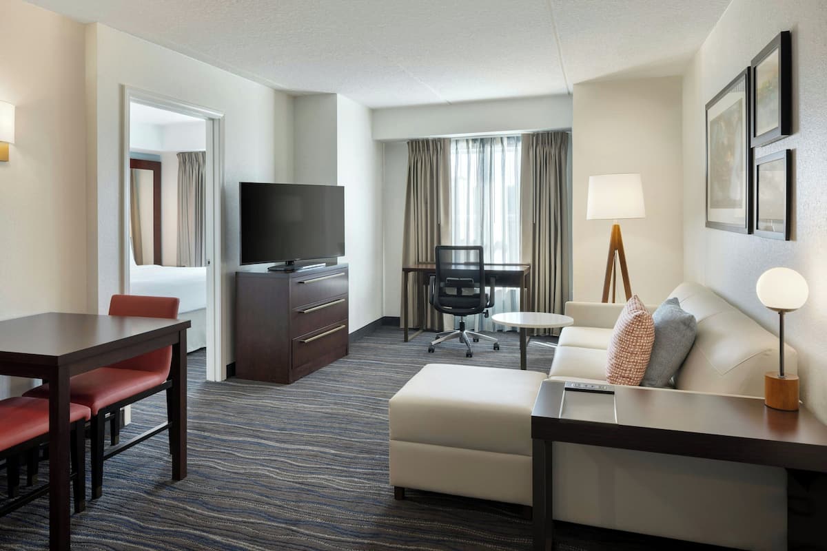 Suite, 1 Bedroom | Hypo-allergenic bedding available, in-room safe, desk, laptop workspace