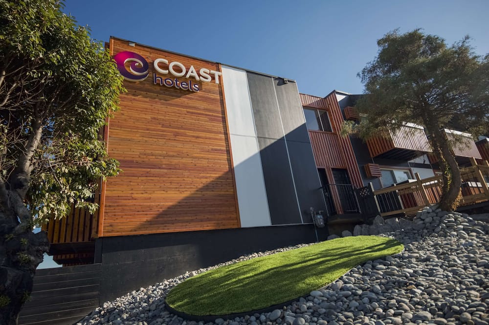 Coast Metro Vancouver Hotel