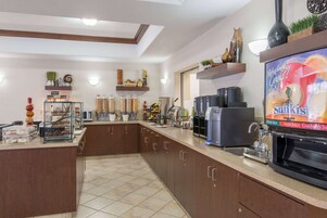 Desayuno continental gratuito y diario