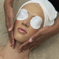 Couples treatment rooms, sauna, steam room, body treatments