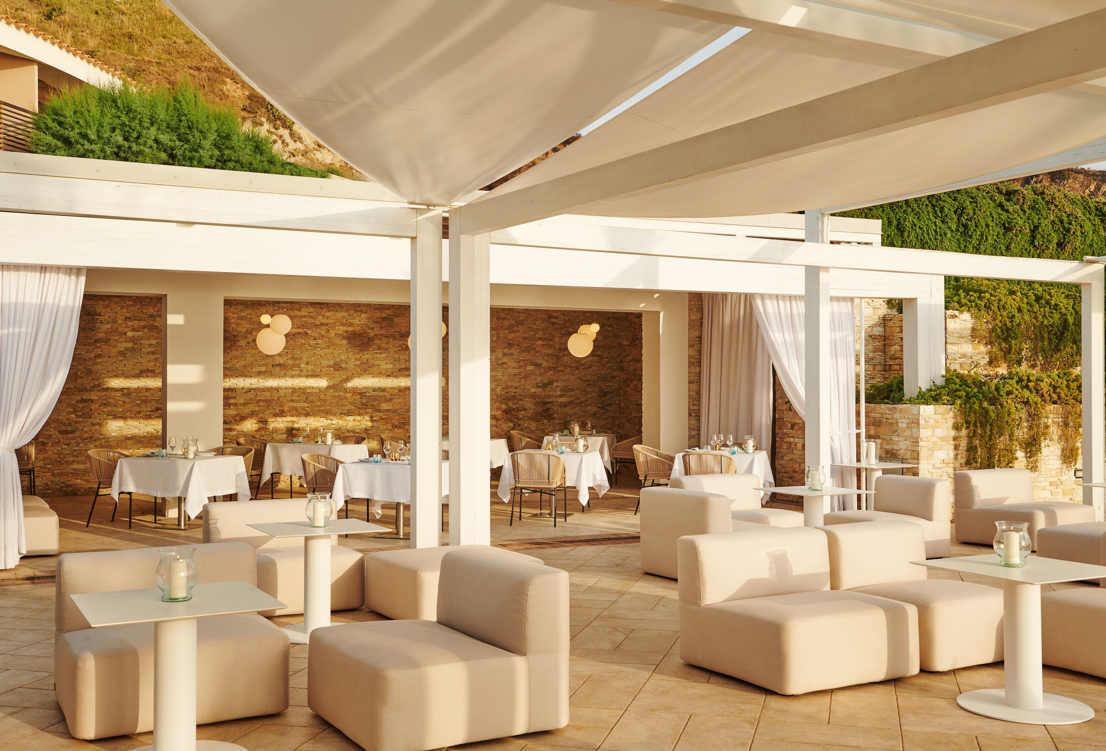 2 restaurants servant le petit déjeuner