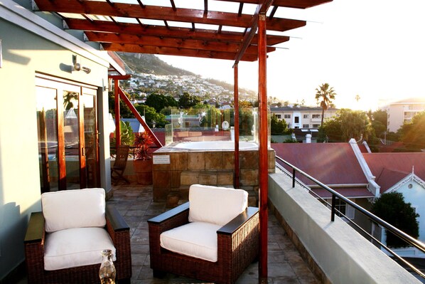 Terrace/patio - Sweet Ocean View Guesthouse (Cape Town)