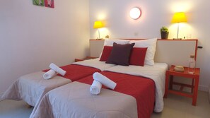 Individually decorated, individually furnished, WiFi, bed sheets - VVF Aubrac, Chaudes-Aigues (Chaudes-Aigues)