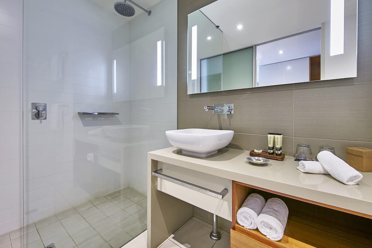 In-room safe, desk, soundproofing, iron/ironing board