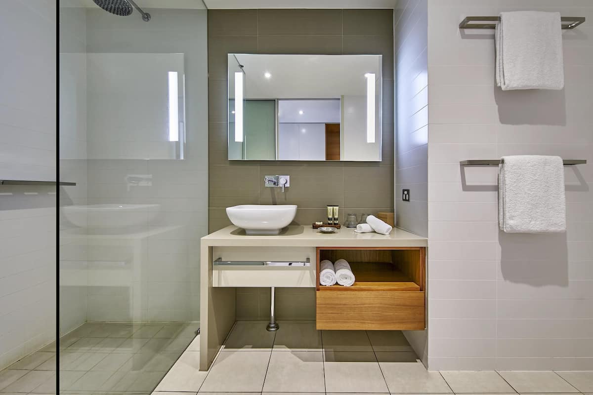 In-room safe, desk, soundproofing, iron/ironing board