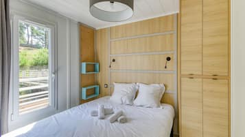 Chalet (Floating)