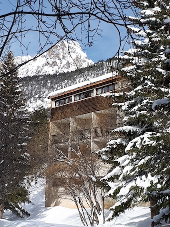 Exterior. VVF Queyras, Ceillac-en-Queyras