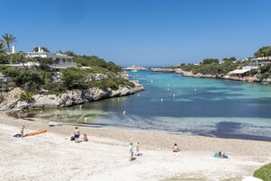 해변에 위치, 비치 바